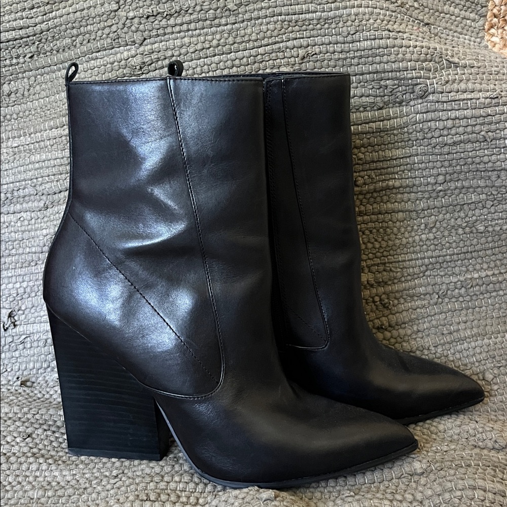 Bleeker & Bond Kailey Size 9 Leather Heel Boot Booties